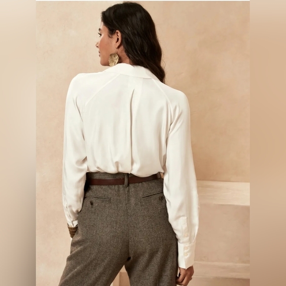 Banana Republic Blazer Wrap Top - Picture 2 of 13